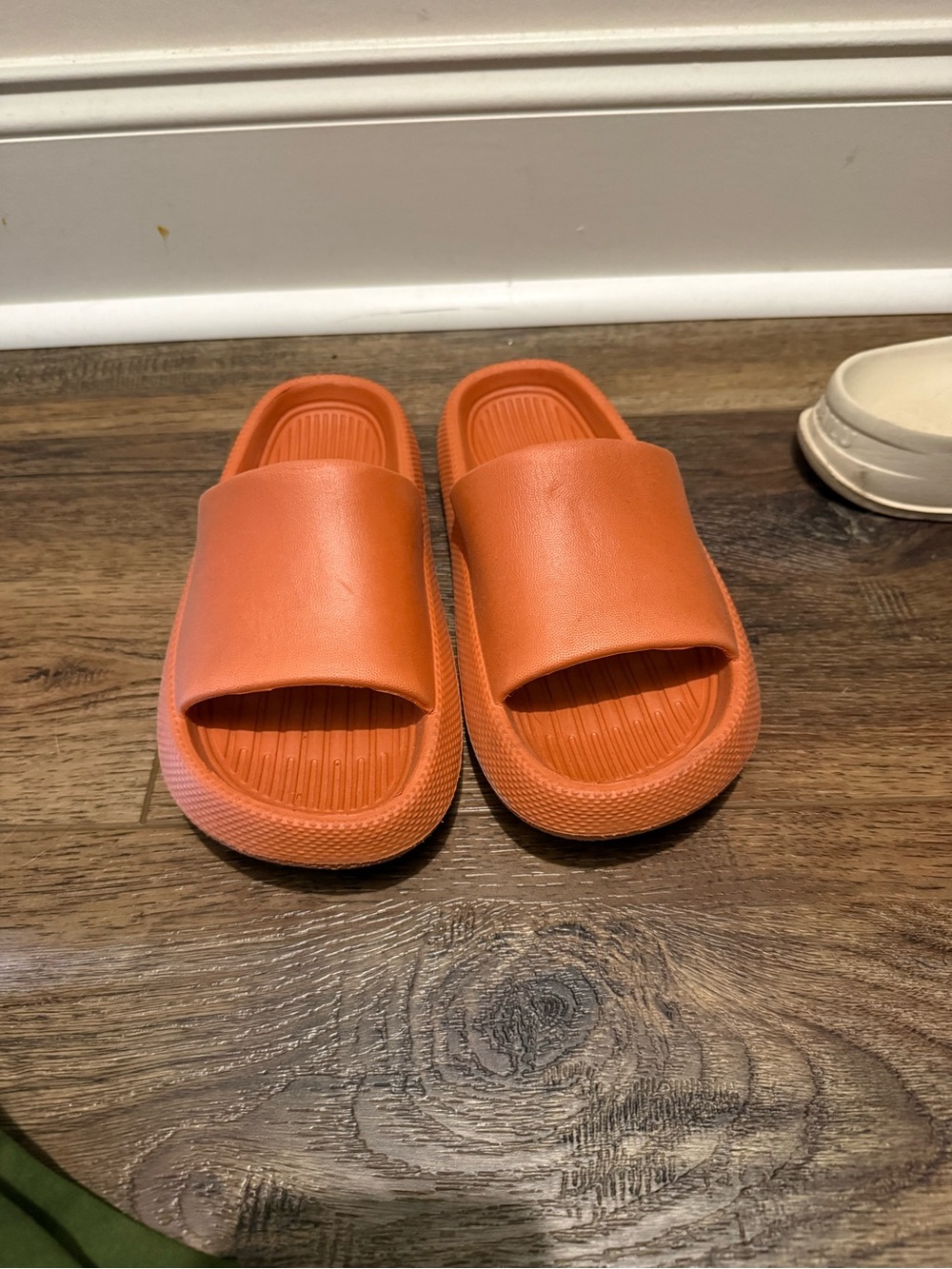 Women’s Orange Rubber Slide Sandals - size 8